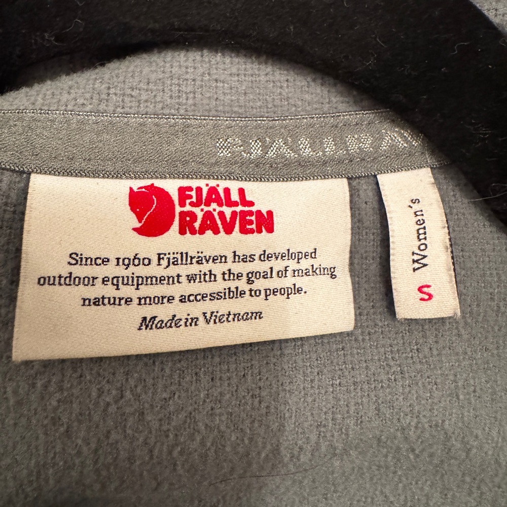 Fjallraven Abisko Trail Fleece Hoodie Green Lightweight Hiking Jacket - Picture 3 of 9